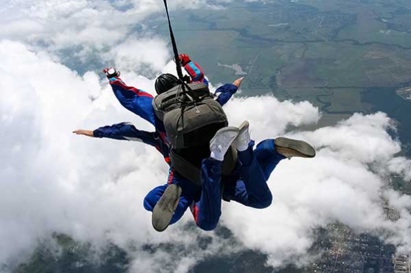 tandem-skydiving_600x400_web.jpg